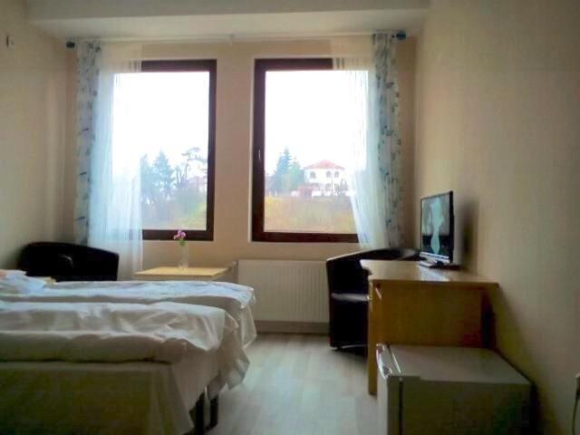 Hotel Hinovi Hvoyna Rom bilde