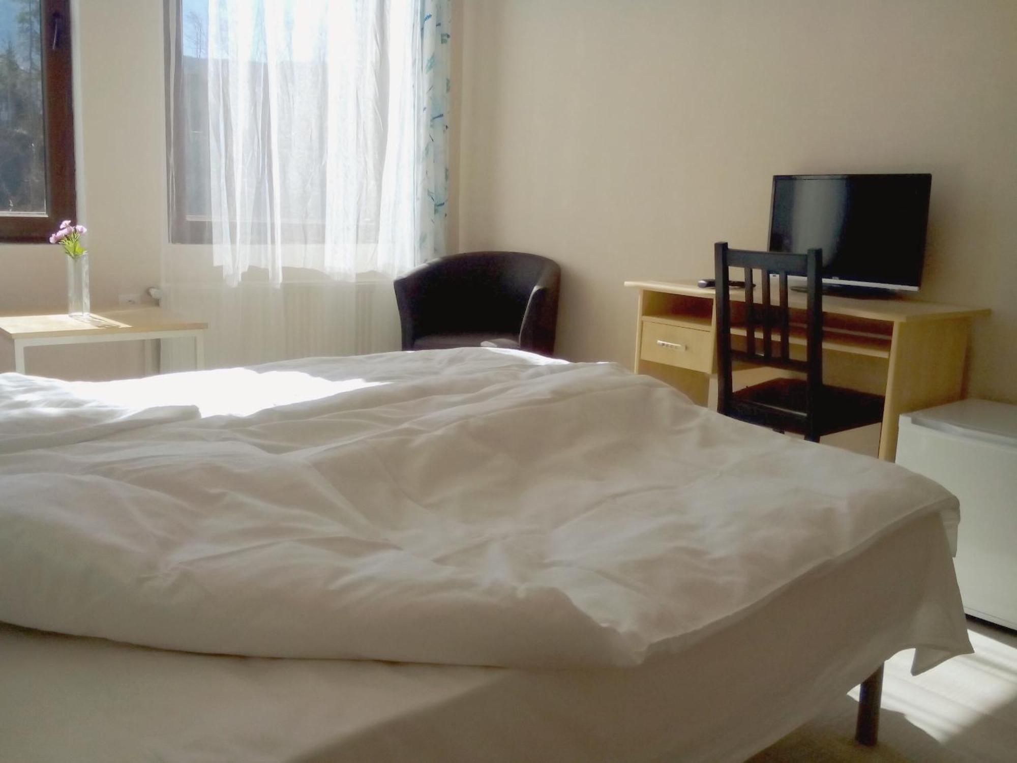 Hotel Hinovi Hvoyna Rom bilde