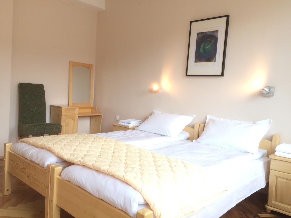 Hotel Hinovi Hvoyna Eksteriør bilde