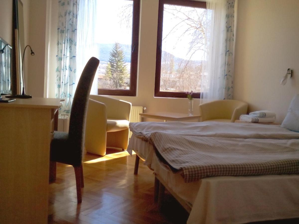 Hotel Hinovi Hvoyna Rom bilde